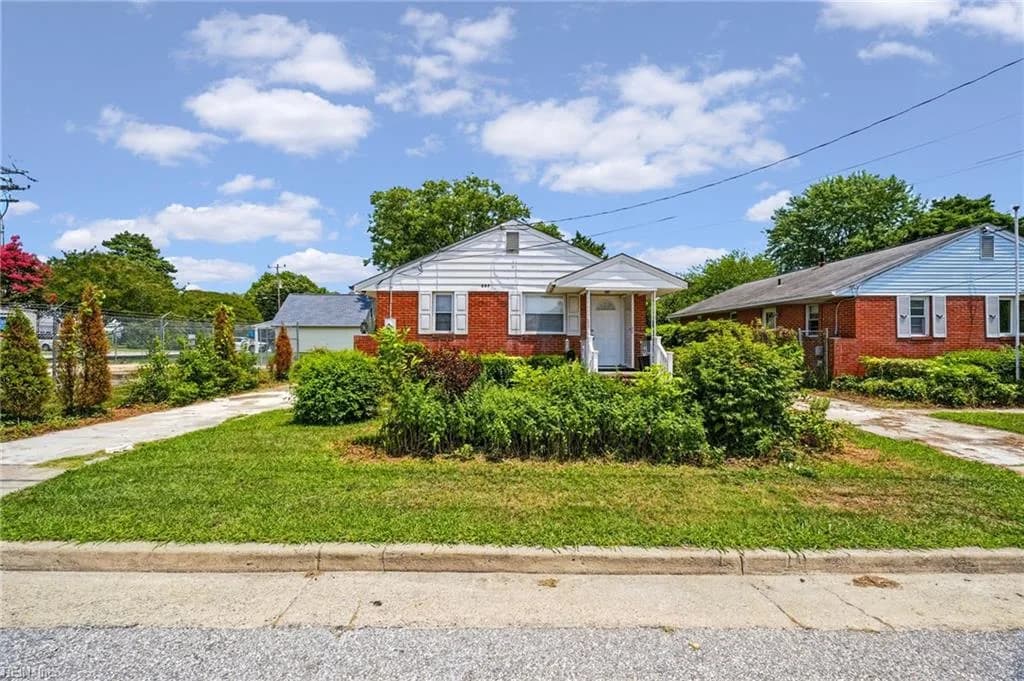 207 E Sewell AVE, HAMPTON VA 23663 - Photo 3