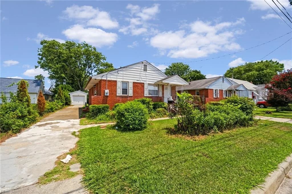 207 E Sewell AVE, HAMPTON VA 23663 - Photo 4