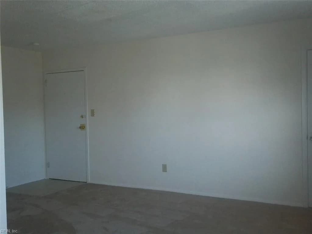 913 Leisure SQ #201, VIRGINIABEACH VA 23451 - Photo 5