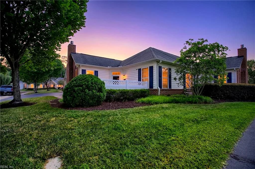 303 Garman LOOP, YORKTOWN VA 23690 - Photo 4