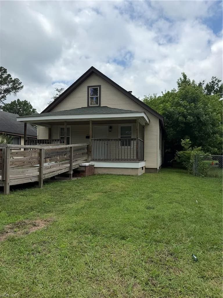 3915 Shell RD, HAMPTON VA 23669 - Photo 2