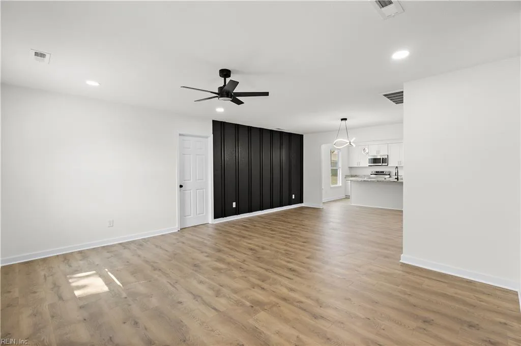 419 Alleghany RD, HAMPTON VA 23661 - Photo 5
