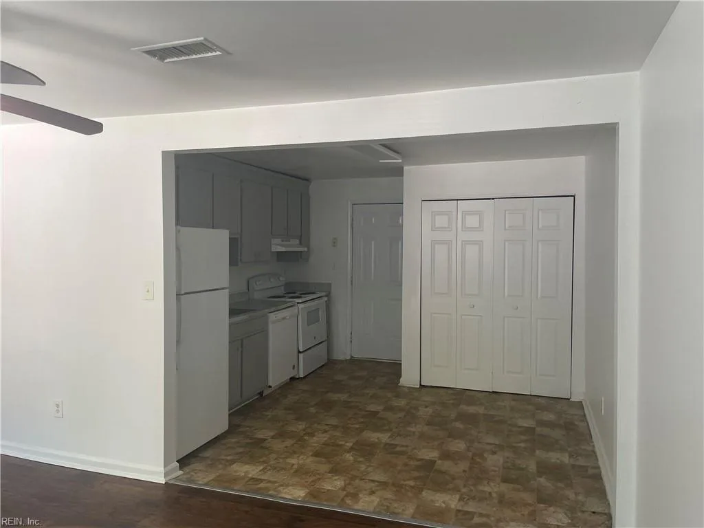 122 Christian ST #17, NEWPORTNEWS VA 23608 - Photo 5