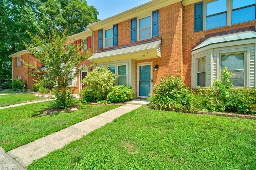 119 Kingsbridge LN, YORKTOWN VA 23692 - Photo 4