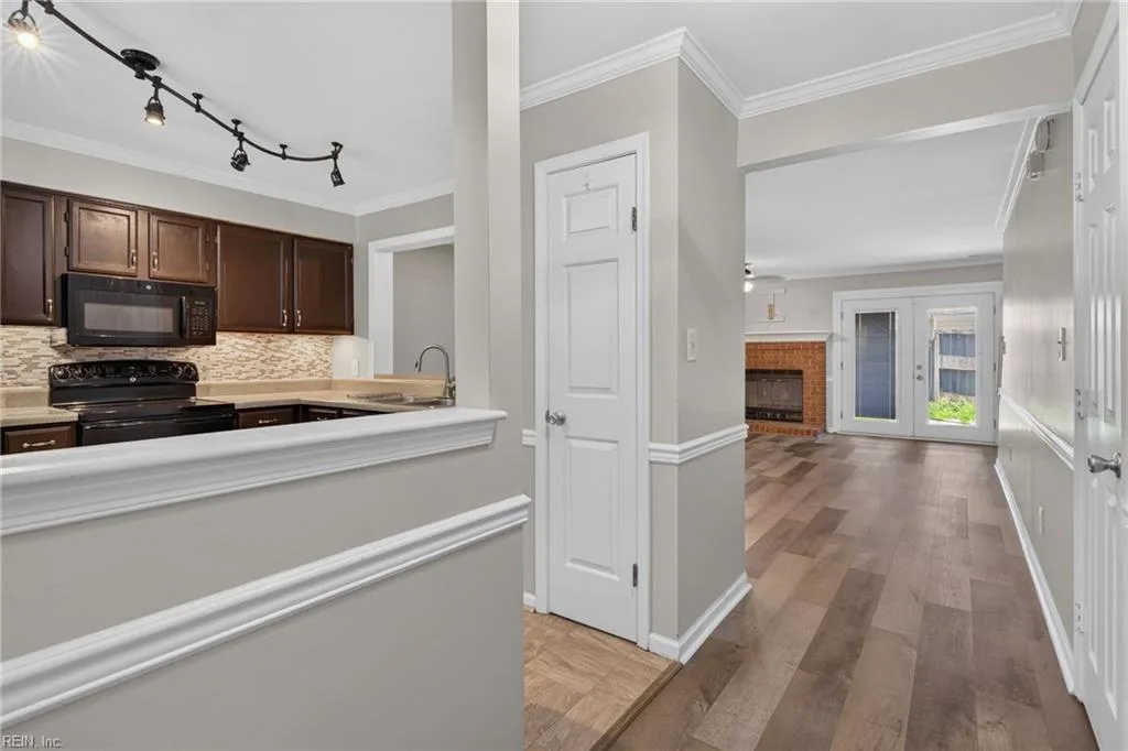 119 Kingsbridge LN, YORKTOWN VA 23692 - Photo 5