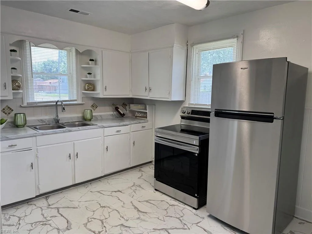 2801 Mapleton AVE, NORFOLK VA 23504 - Photo 4