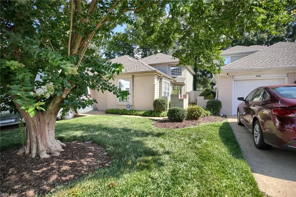 946 Nicklaus DR, NEWPORTNEWS VA 23602
