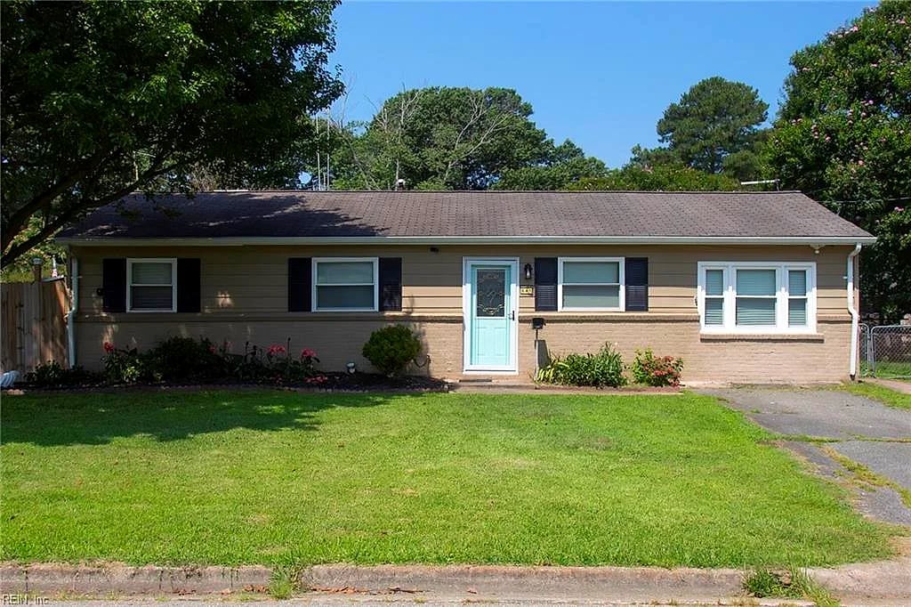 641 Nottingham DR, Hampton — 3 bed Residential, 1,140 sqft