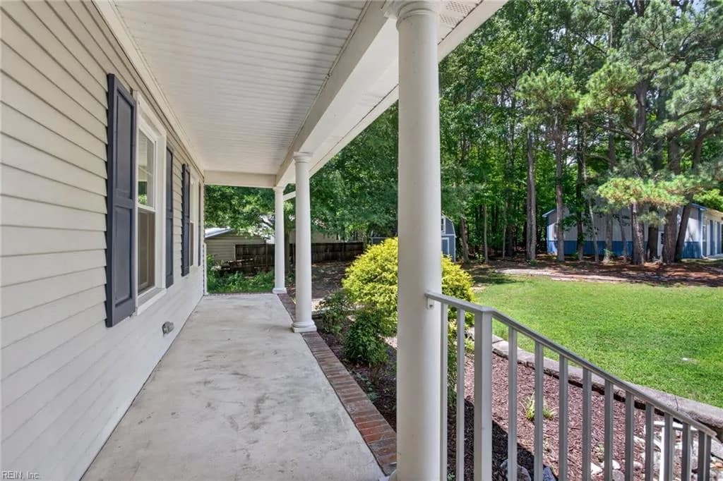 7792 Guinea RD, HAYES VA 23072 - Photo 5