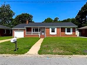 311 Lake DR, SUFFOLK VA 23434 - Photo 3