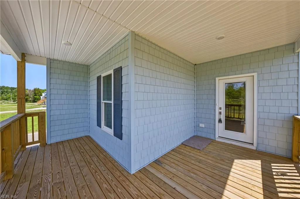 52 N Lawson RD, POQUOSON VA 23662 - Photo 4