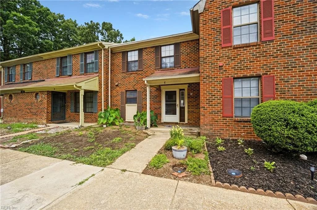372 Circuit LN, NEWPORTNEWS VA 23608 - Photo 4