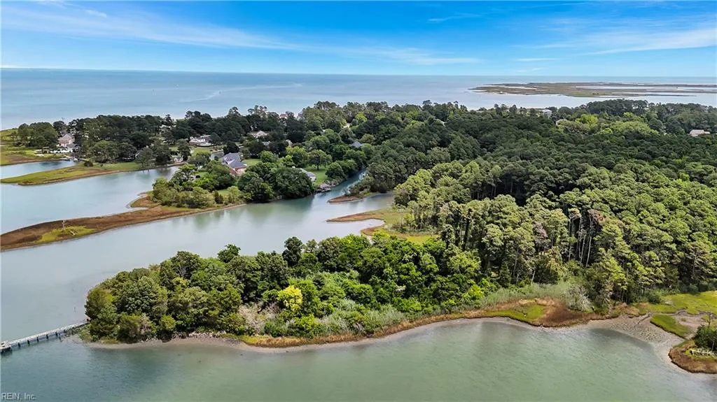 87 Pasture RD, POQUOSON VA 23662