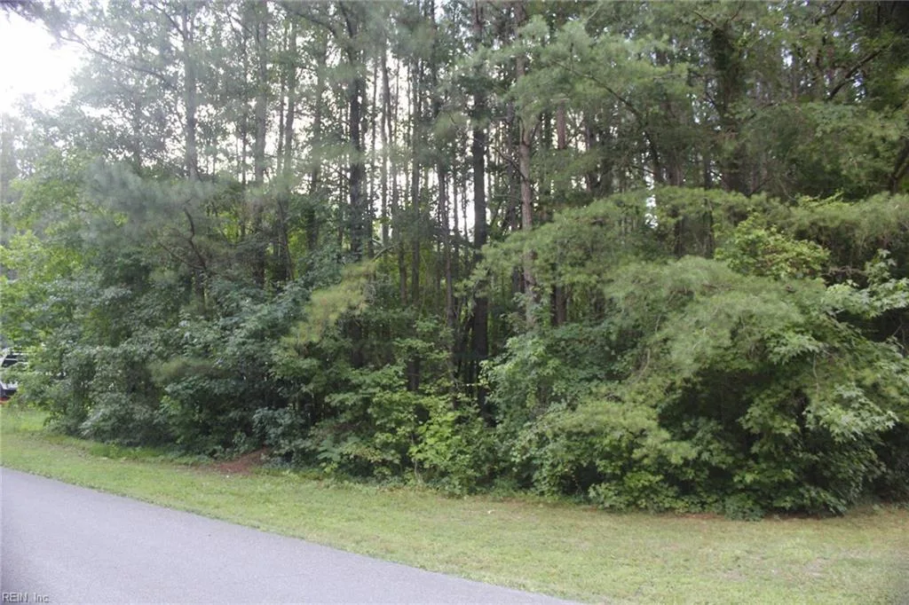 204 Spring RD, YORKTOWN VA 23690
