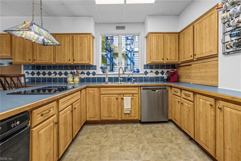 1301 Stockley GDNS #1, NORFOLK VA 23517 - Photo 4