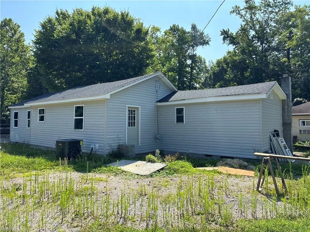 145 Shell RD, SUFFOLK VA 23432 - Photo 3