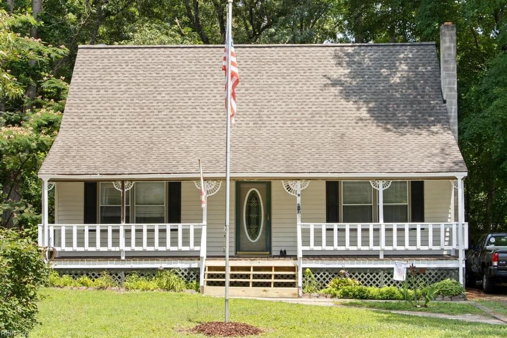 6353 Bolling Brook LN, GLOUCESTER VA 23061 - Photo 2