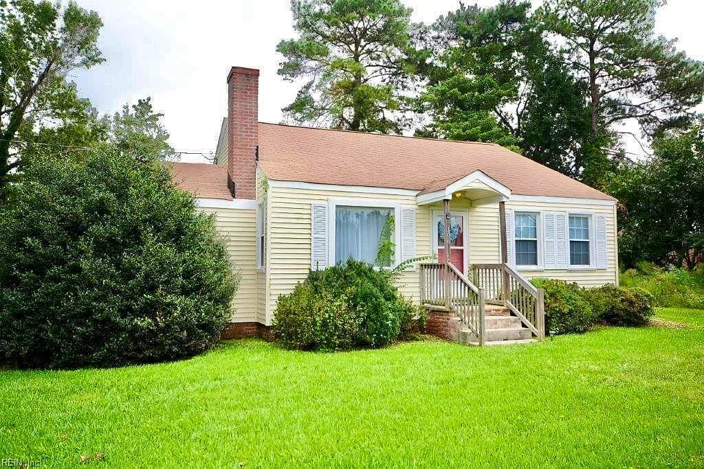 106 Greenbrier RD, CHESAPEAKE VA 23320 - Main photo