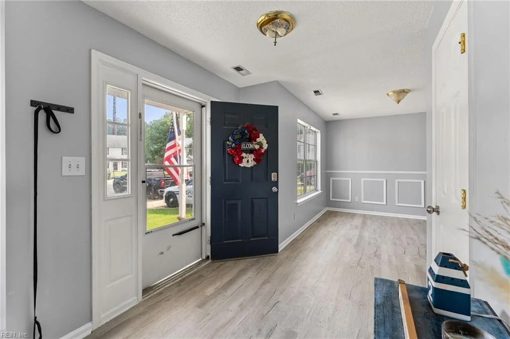854 Wilderness WAY, NEWPORTNEWS VA 23608 - Photo 4