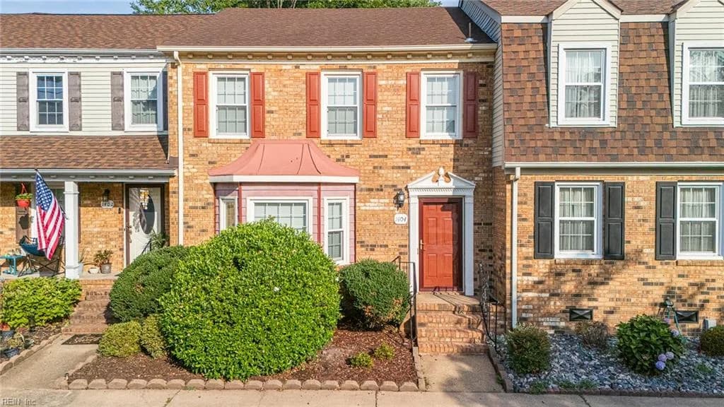 1404 River Birch RN, CHESAPEAKE VA 23320 - Photo 2