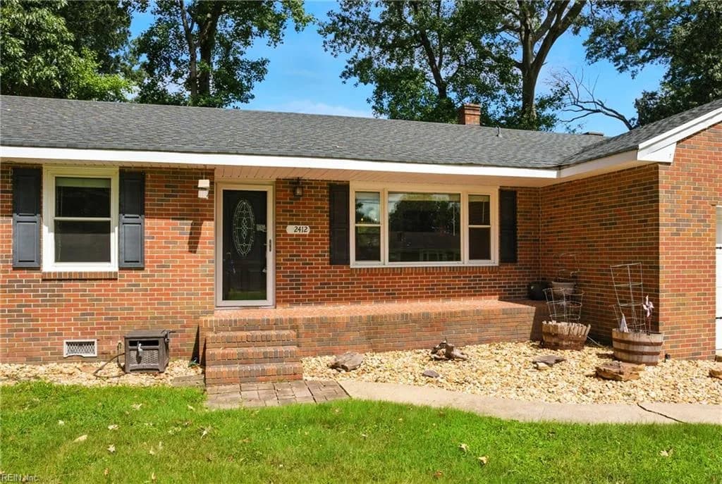 2412 Meiggs RD, CHESAPEAKE VA 23323 - Photo 4
