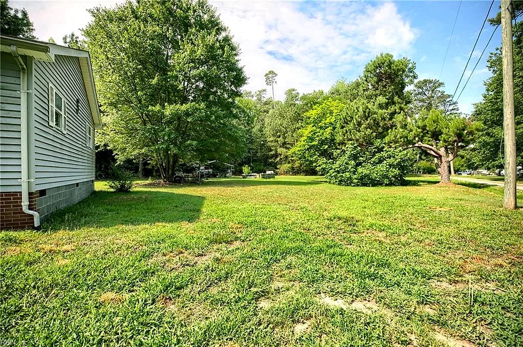 450 Hicks RD, HUDGINS VA 23076 - Photo 4