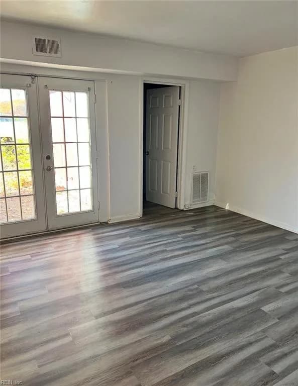 6975 Bonnot DR, NORFOLK VA 23513 - Photo 5