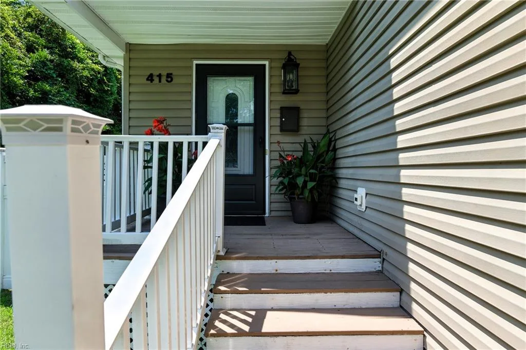 415 Raleigh AVE, HAMPTON VA 23661 - Photo 3