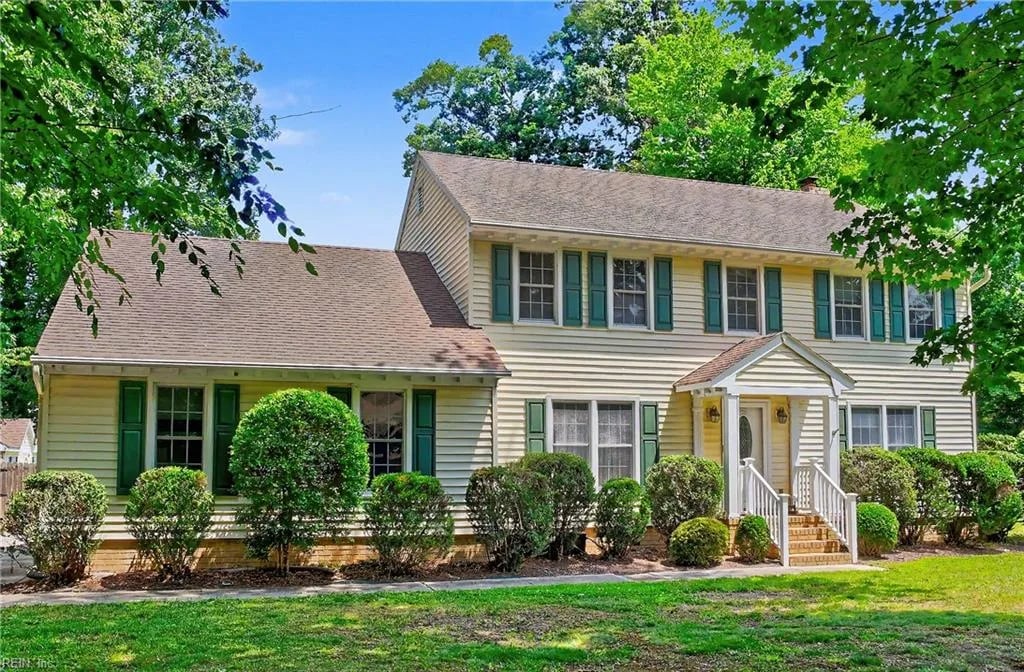 925 Oxford DR, VIRGINIABEACH VA 23452