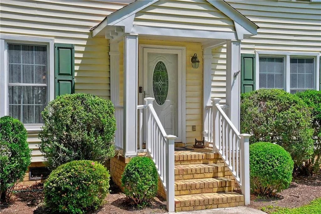 925 Oxford DR, VIRGINIA BEACH VA 23452 - Photo 5