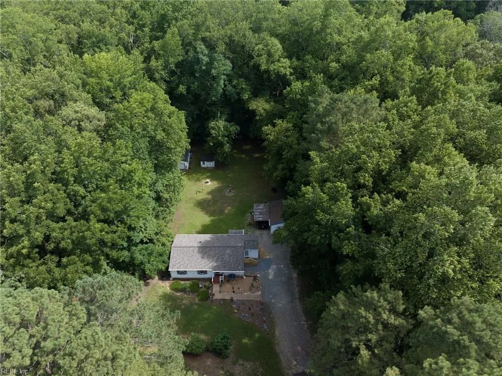 6394 Meadow DR, GLOUCESTER VA 23061 - Photo 5