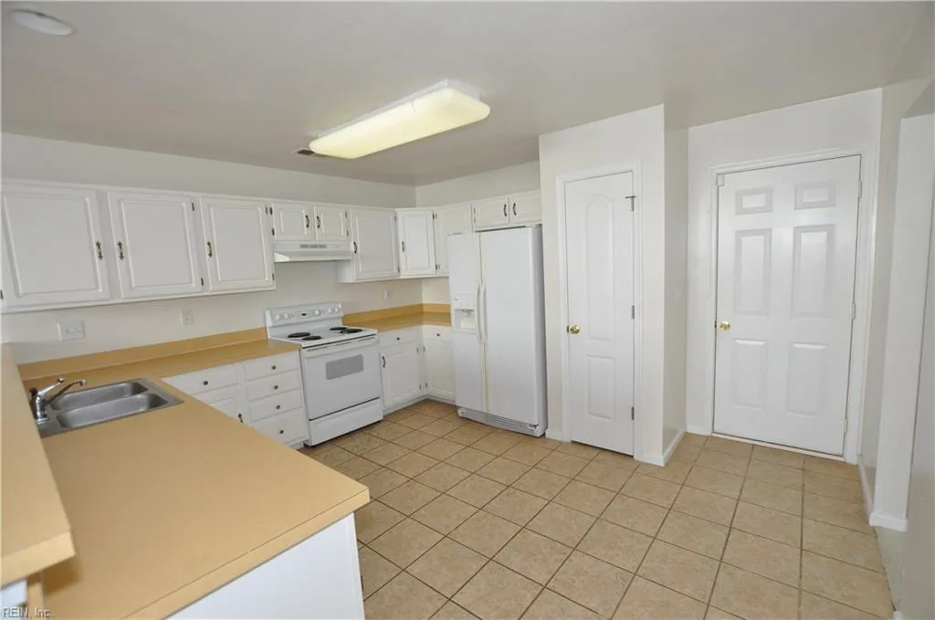 1560 Wynd Crest WAY, VIRGINIABEACH VA 23456 - Photo 5