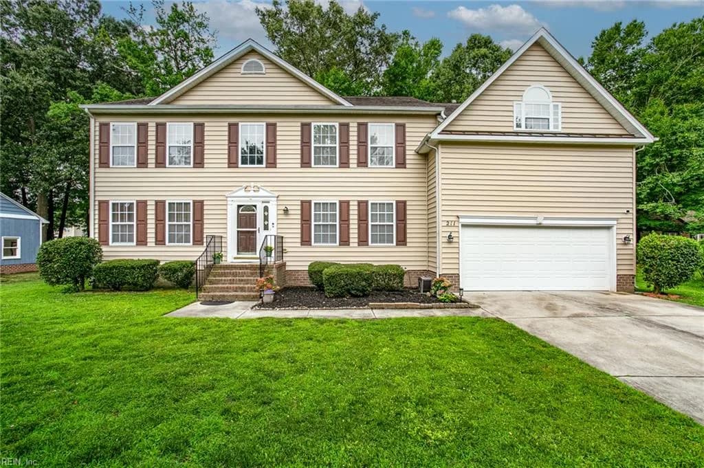 211 BAYBERRY LN, YORKTOWN VA 23693 - Main photo