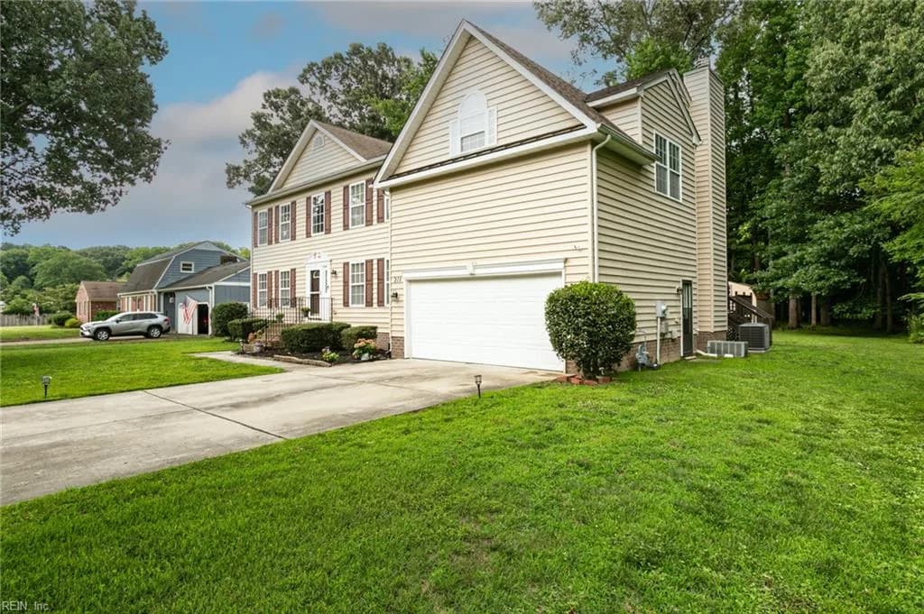 211 BAYBERRY LN, YORKTOWN VA 23693 - Photo 3