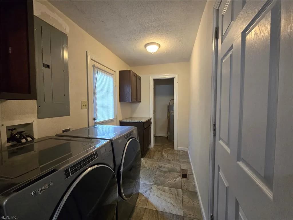 3840 South Plaza TRL, VIRGINIABEACH VA 23452 - Photo 5