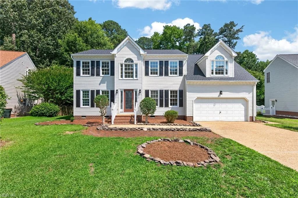 204 Halles RN, Yorktown — 4 bed Residential, 2,420 sqft