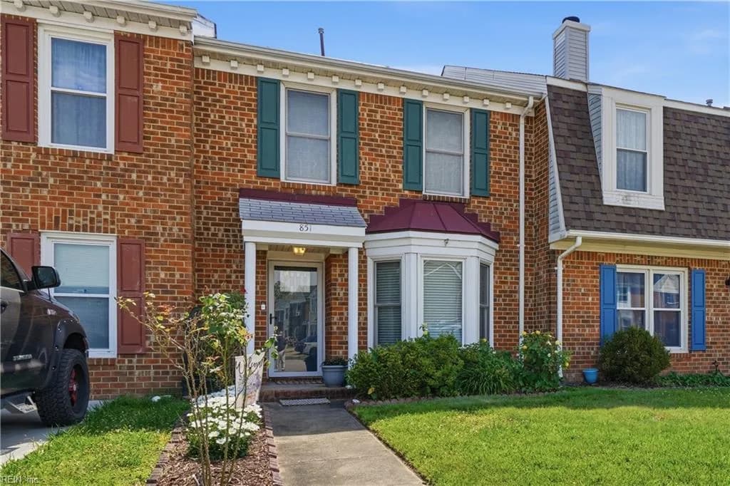 851 Sommerville CRES, CHESAPEAKE VA 23320 - Photo 2