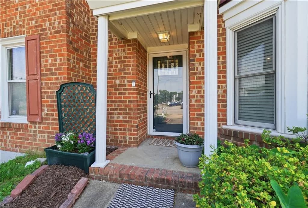 851 Sommerville CRES, CHESAPEAKE VA 23320 - Photo 4