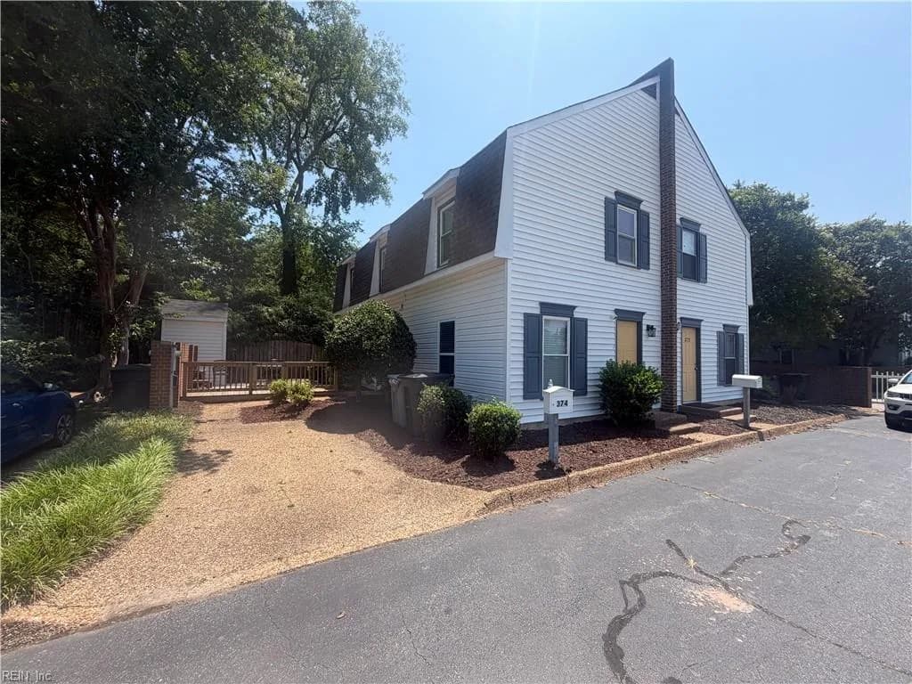 374 Eaton ST, HAMPTON VA 23669 - Photo 3