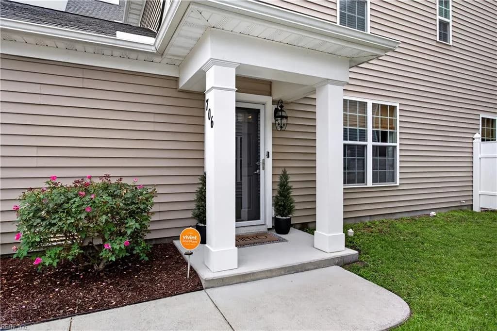 706 Albertine CT, CHESAPEAKE VA 23320 - Photo 3