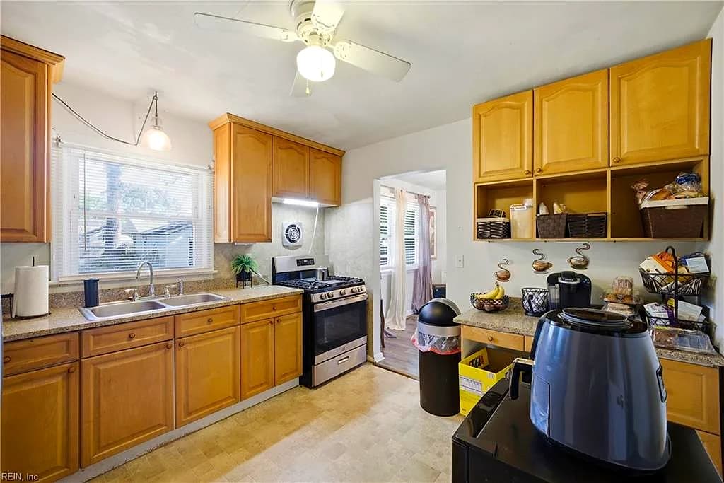 1424 Ramsey RD, NORFOLK VA 23503 - Photo 5