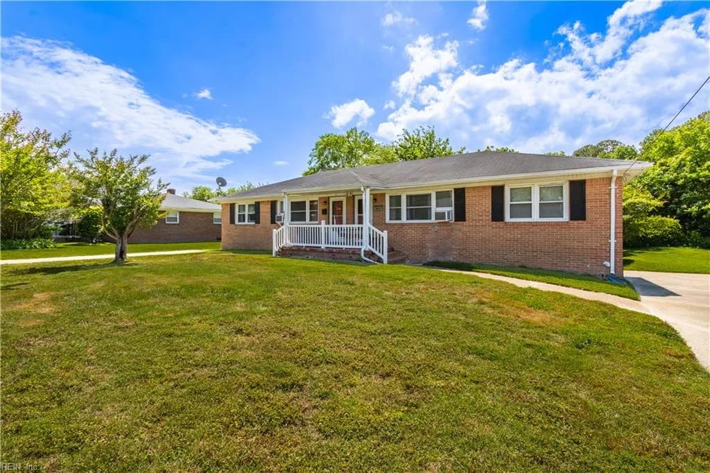 2216 Decatur ST, CHESAPEAKE VA 23324 - Photo 2