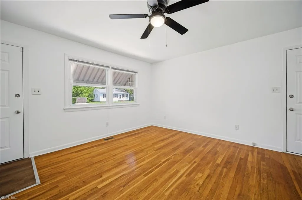 1106 74th ST, NEWPORTNEWS VA 23605 - Photo 4
