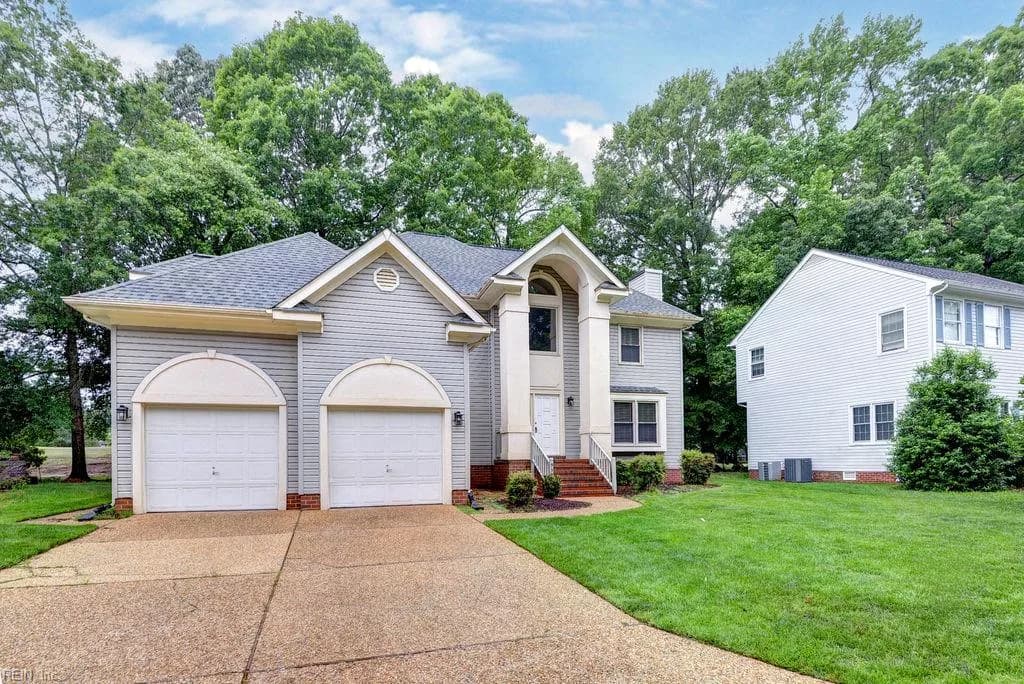 939 Edgewater DR, NEWPORT NEWS VA 23602 - Main photo
