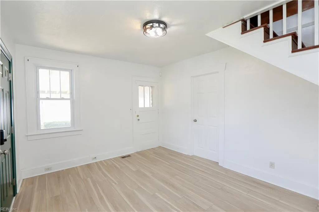 768 Mayfield AVE, NORFOLK VA 23518 - Photo 4