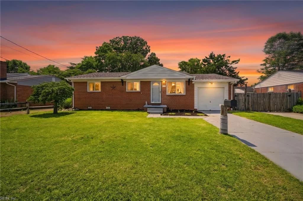 8125 Ferncliff RD, NORFOLK VA 23518 - Main photo