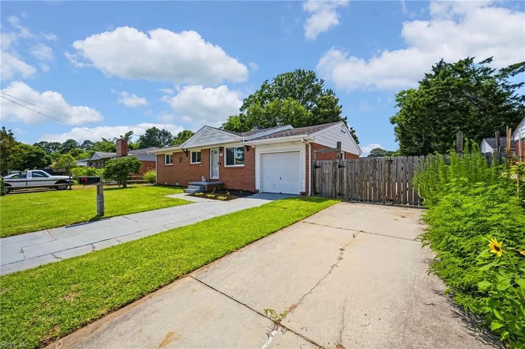 8125 Ferncliff RD, NORFOLK VA 23518 - Photo 5
