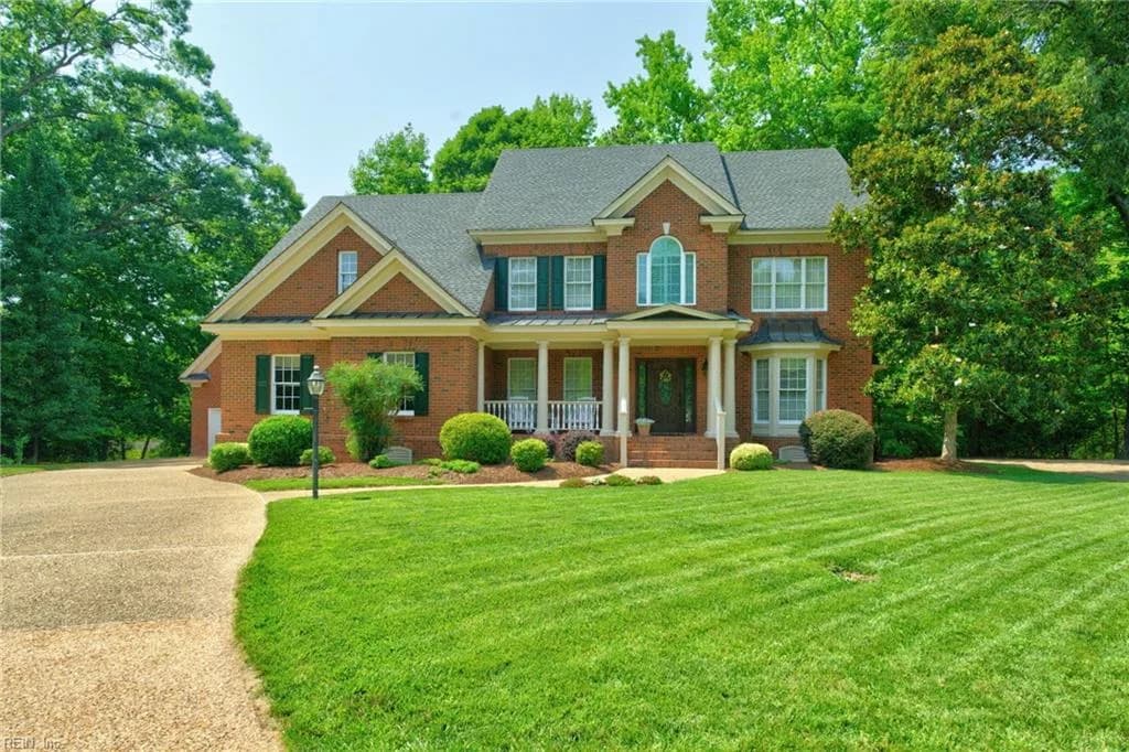 20139 W Magnolia CT, SMITHFIELD VA 23430 - Photo 2