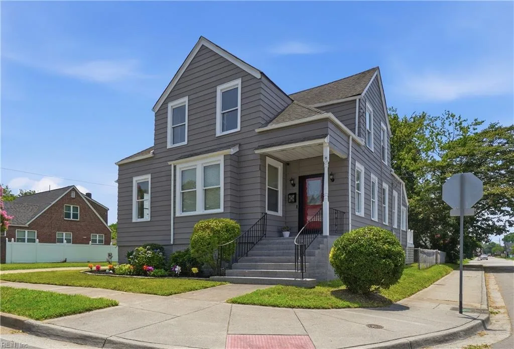 2703 Beachmont AVE, NORFOLK VA 23504