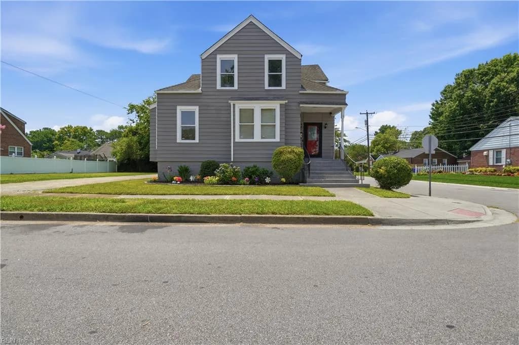 2703 Beachmont AVE, NORFOLK VA 23504 - Photo 3